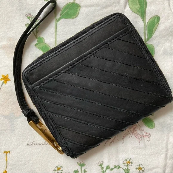 Margot New York 100% Leather Zipper Wallet - Picture 1 of 8